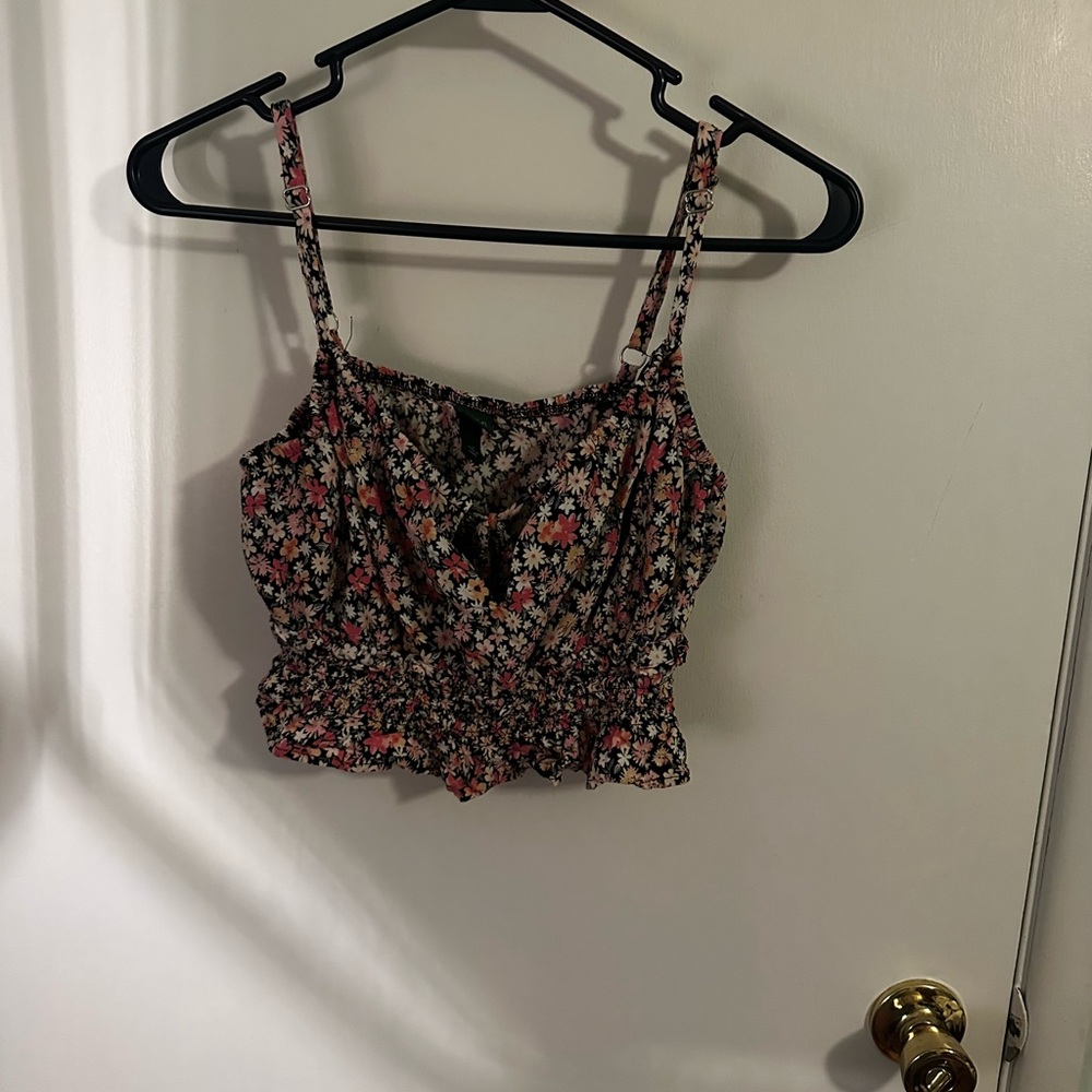 Floral cropped blouse